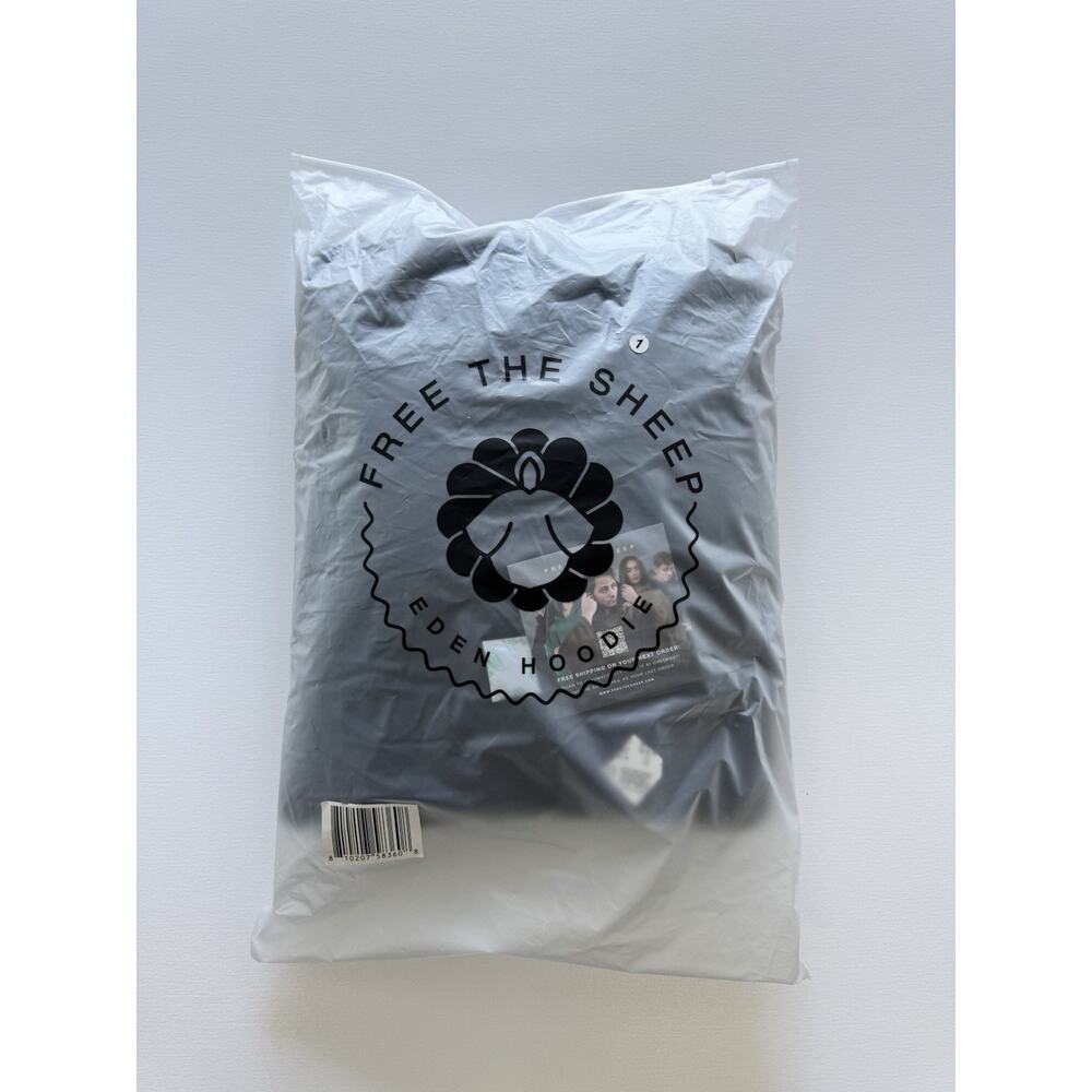 Free The Sheep Unisex Adult Eden Hoodie NWT 4lb Size 5.6” or Shorter